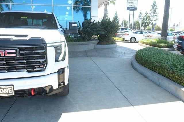 2025 GMC Sierra 2500 HD AT4