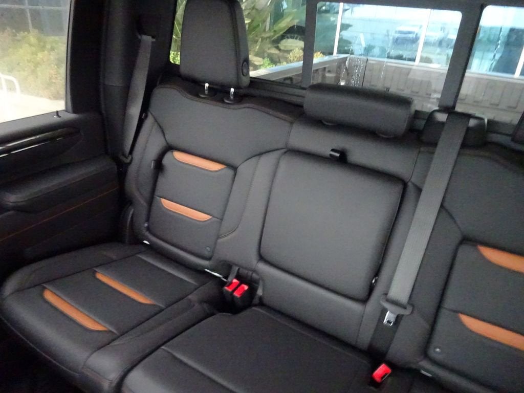 2025 GMC Sierra 3500 HD AT4