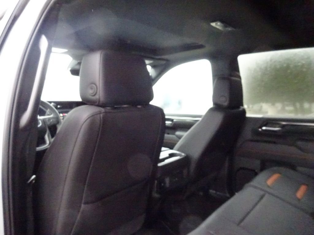 2025 GMC Sierra 3500 HD AT4