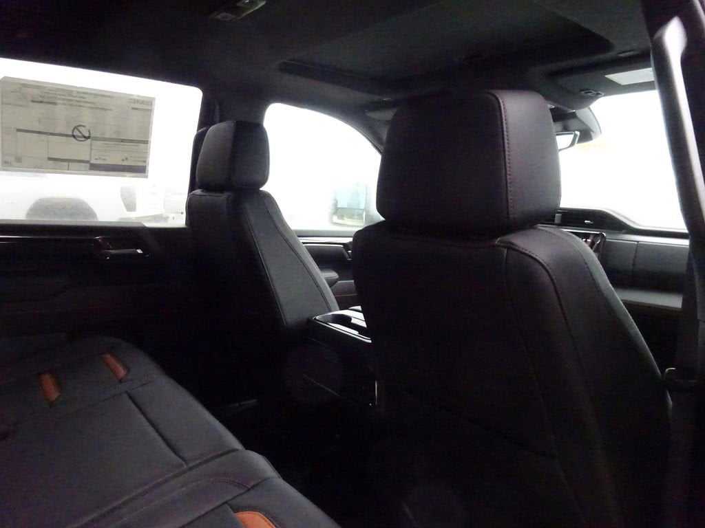 2025 GMC Sierra 3500 HD AT4