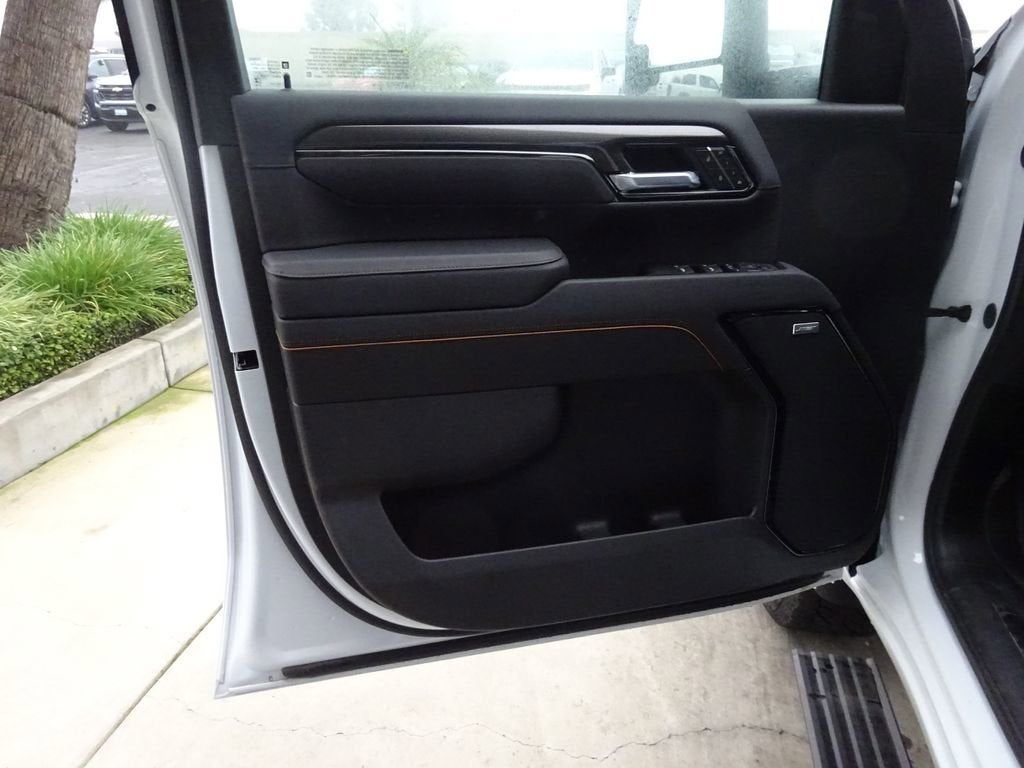 2025 GMC Sierra 3500 HD AT4