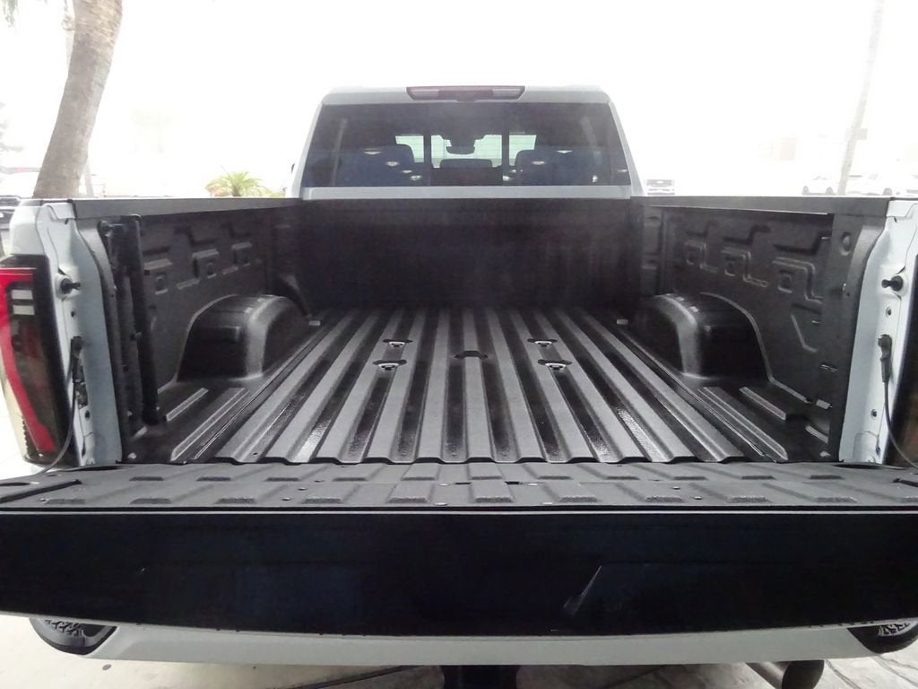 2025 GMC Sierra 3500 HD AT4